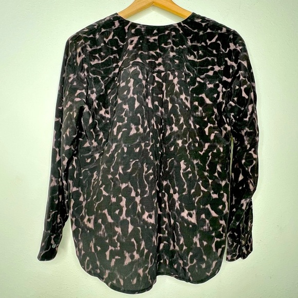 NWT Rails Hillary Top in Diffused Cheetah print, size S - Picture 5 of 6